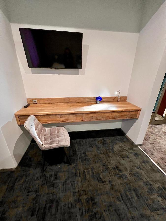 M Hotel Лодзь Екстер'єр фото