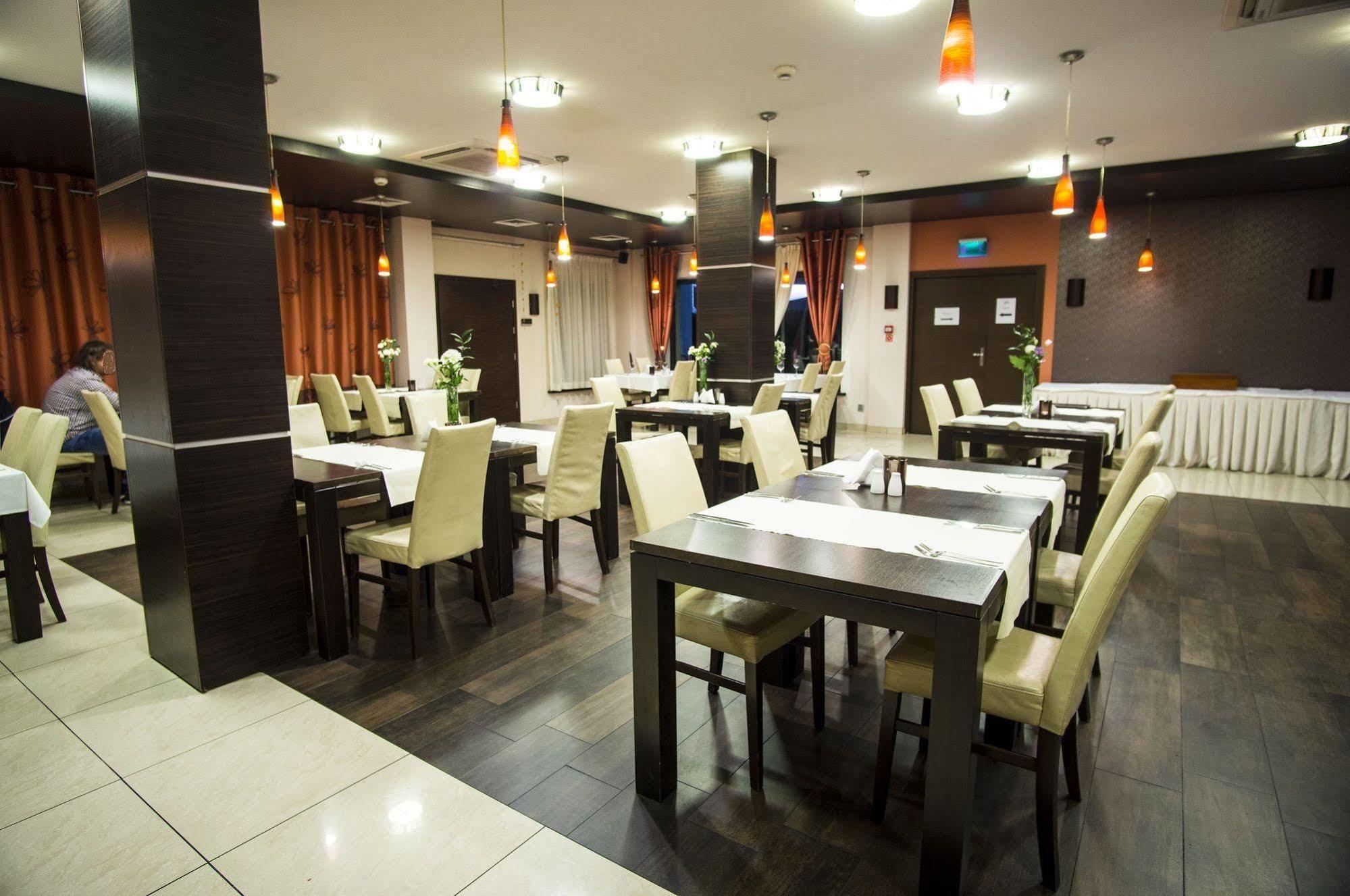 M Hotel Лодзь Екстер'єр фото