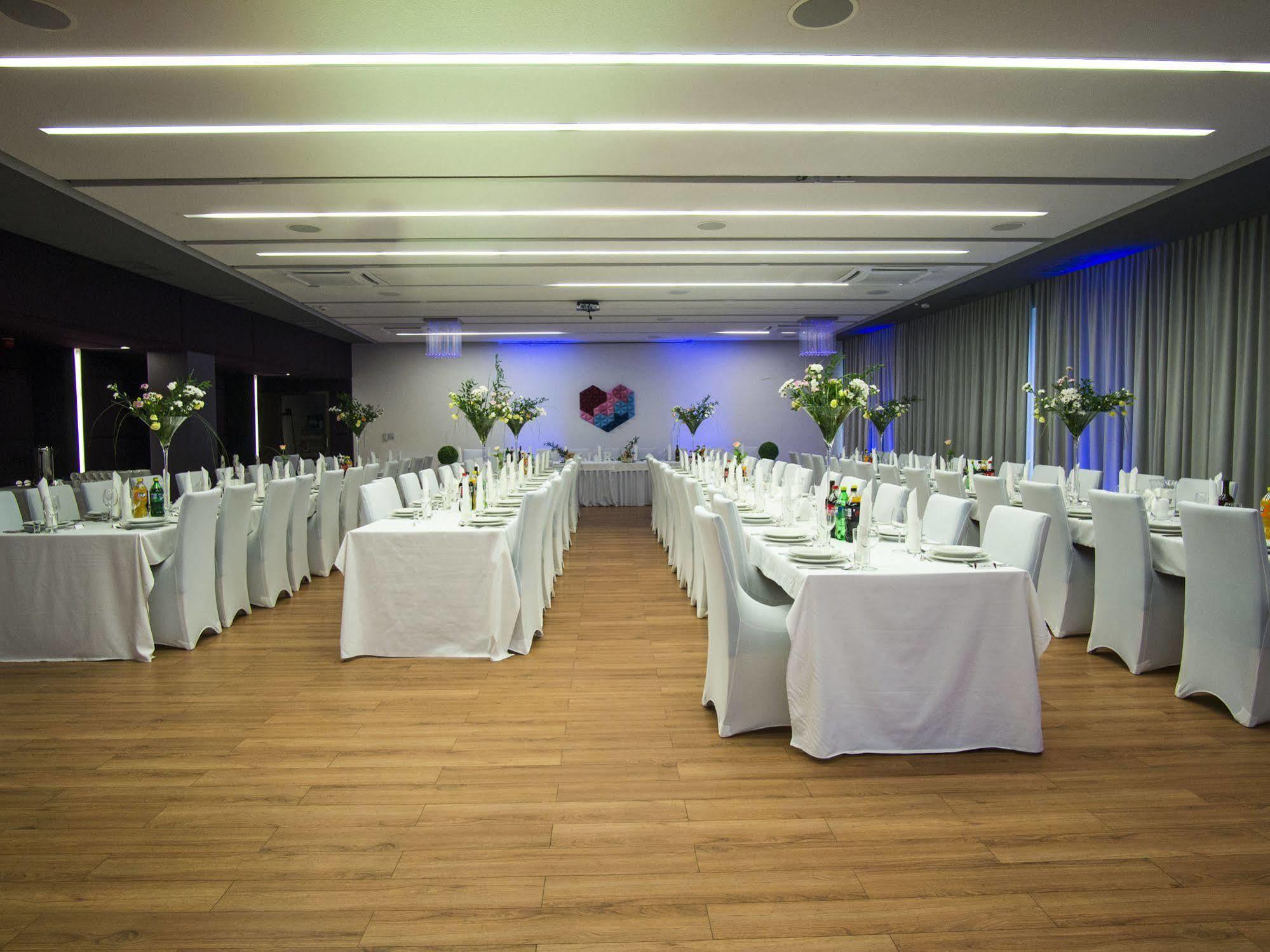 M Hotel Лодзь Екстер'єр фото