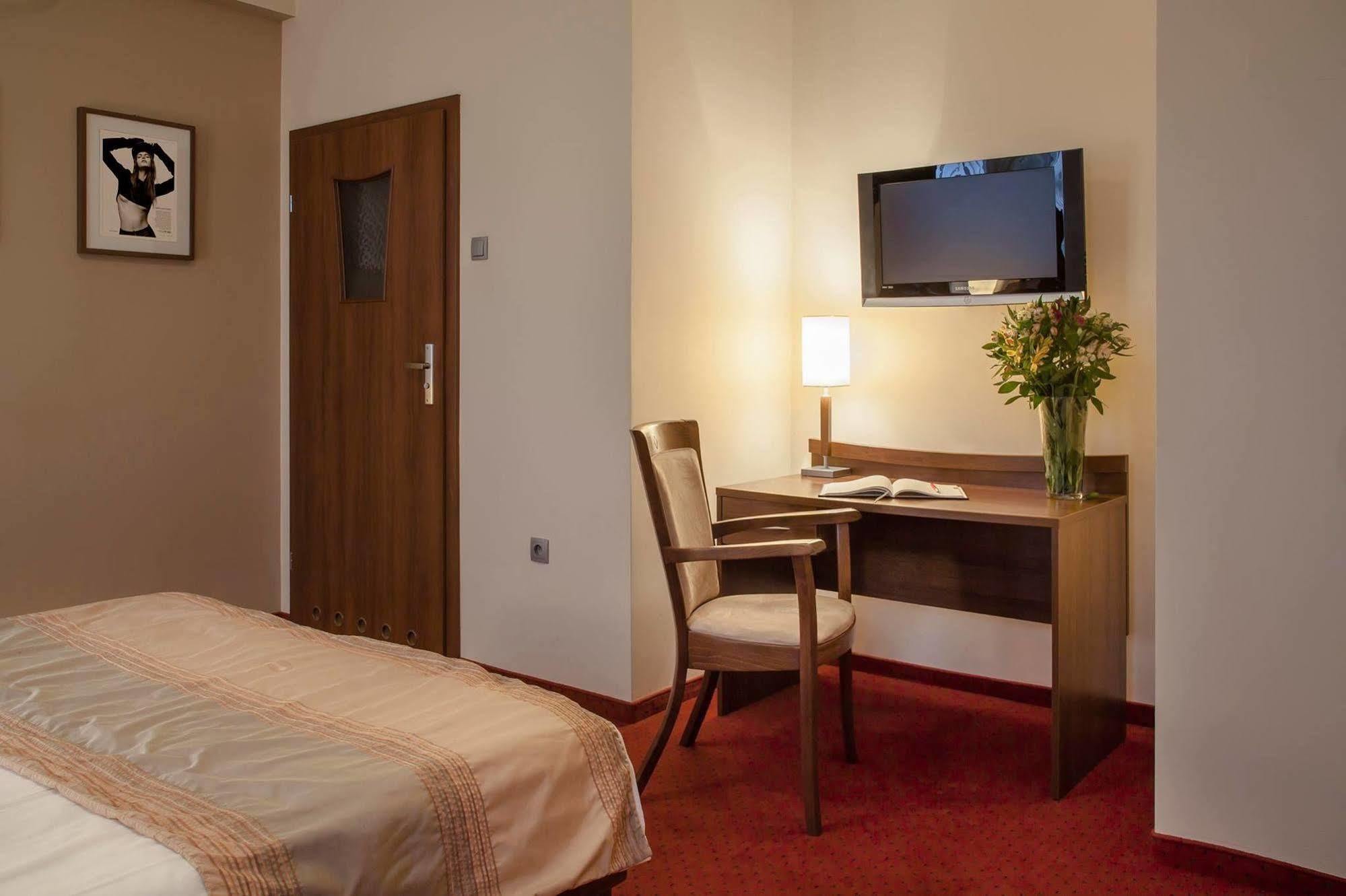 M Hotel Лодзь Екстер'єр фото